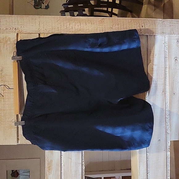 NWT navy board shorts - Picture 5 of 10